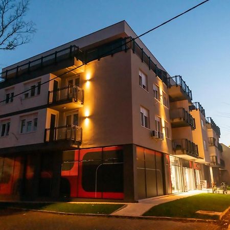 Family Resort Subotica Apartments Экстерьер фото