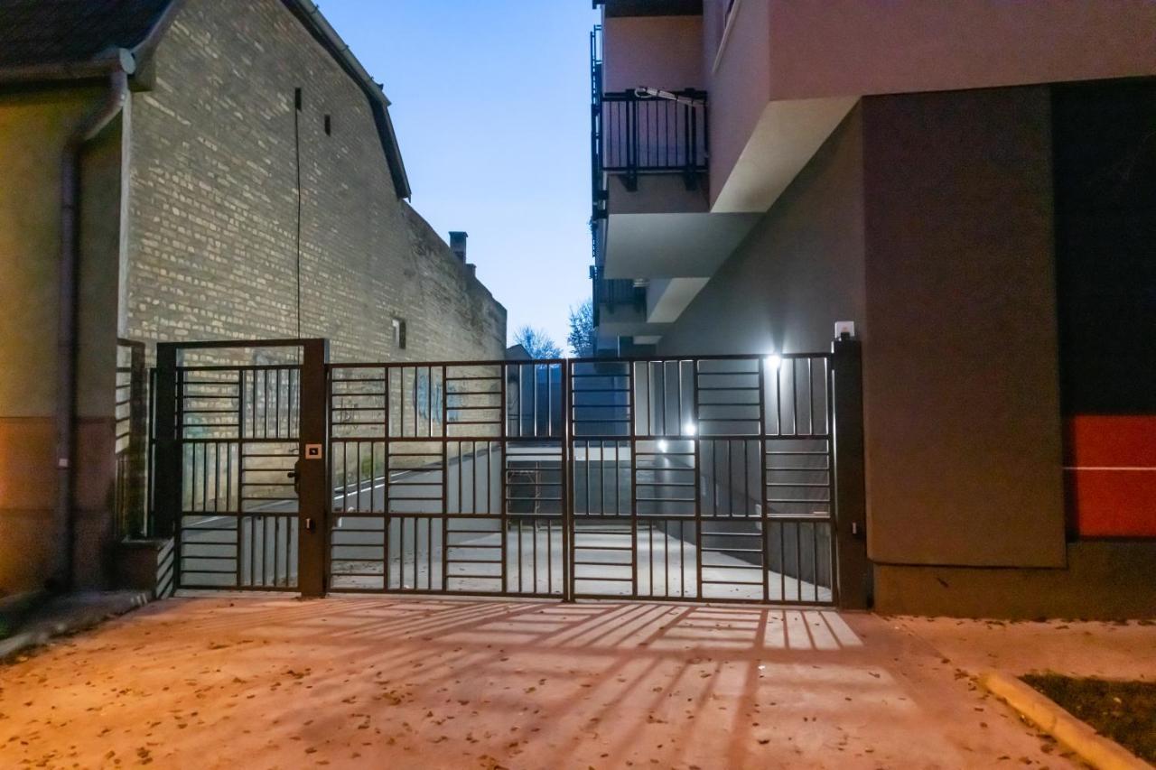 Family Resort Subotica Apartments Экстерьер фото